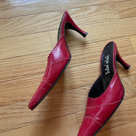 PARIS SHOE BIZZ PARIS FRANCE SLIP ON HEELSr - Picture 4 of 8